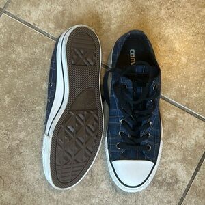 Converse size 8, plaid, worn once